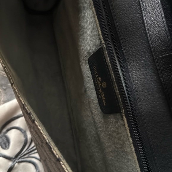 Authentic Gucci GG Supreme Leather Shoulder Bag/ Crossbody Bag. - Picture 9 of 17